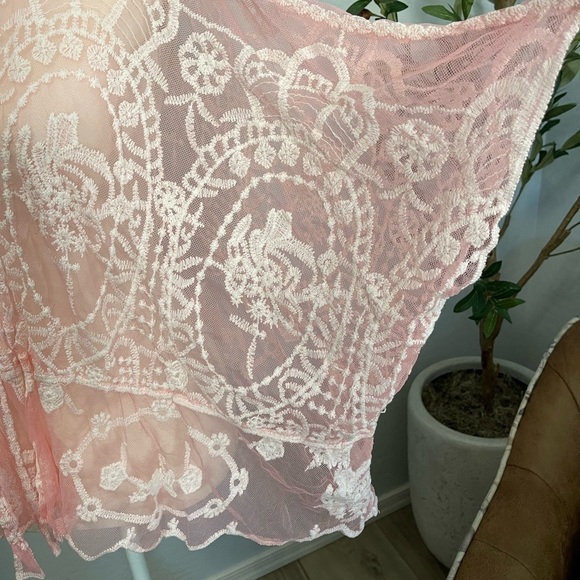 NWT Pink Lace Kimono - Picture 5 of 5